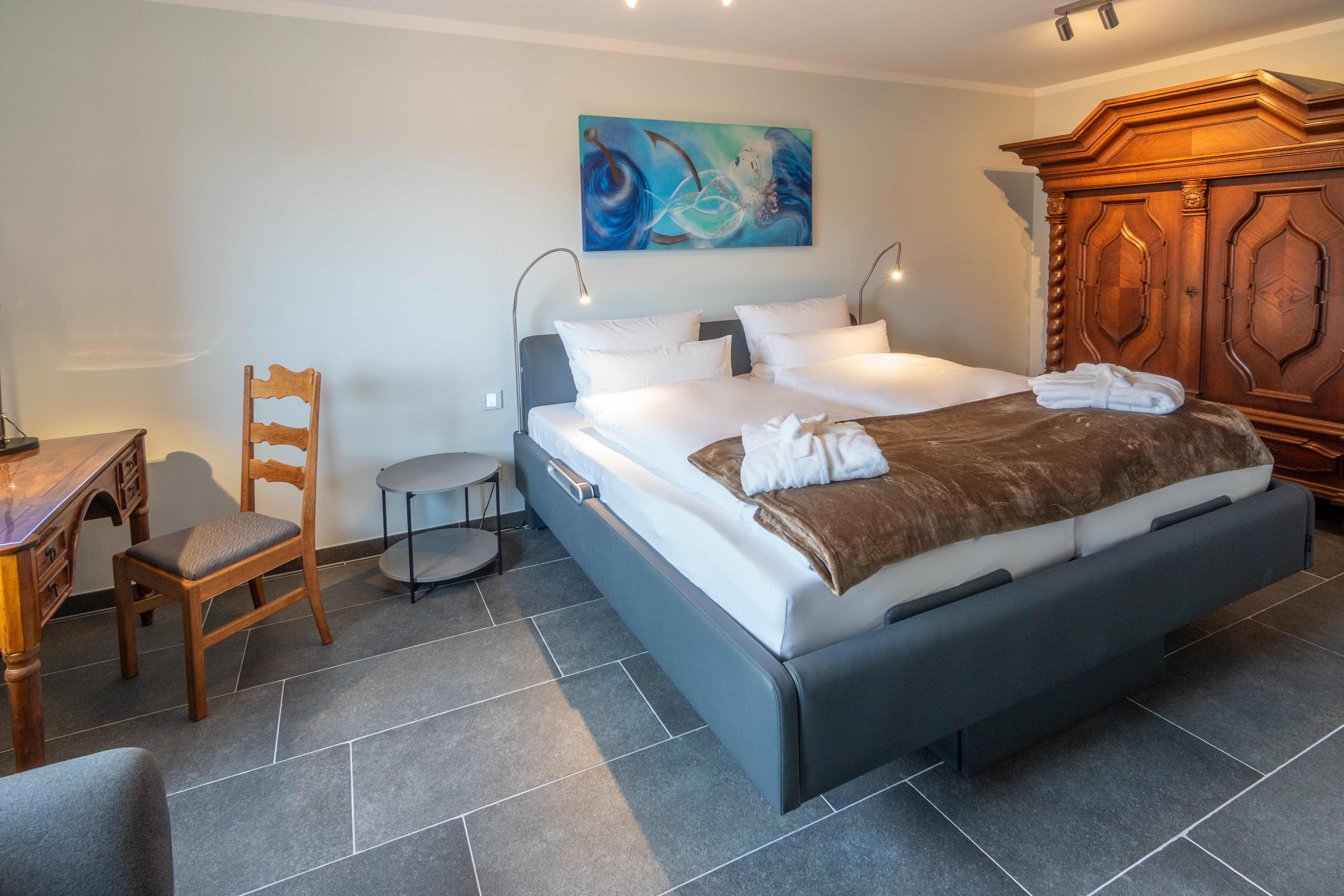 Rollstuhl-Urlaub: Schlafzimmer mit elektrisch verstellbarem Bett perfekt für unsere Gäste im Rollstuhl. - Feriendomizil Nordstern