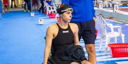 Rollstuhlgerechte Unterkunft - Barrierefreiheit-Merkmale: Für Gäste mit Sehbehinderung oder blinde Menschen - barrierefreises Hallenschwimmbad - Feriendorf Bella Italia