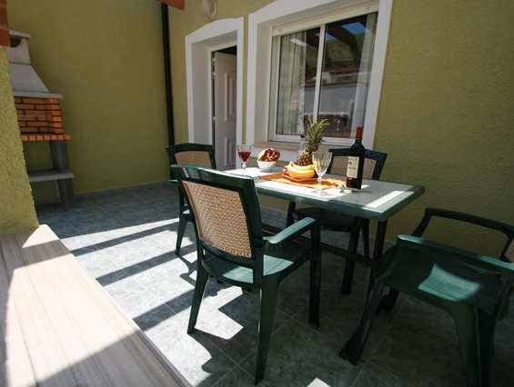 Rollstuhl-Urlaub: Gemütliche Terrasse  - Residencial Thomas A1-A4