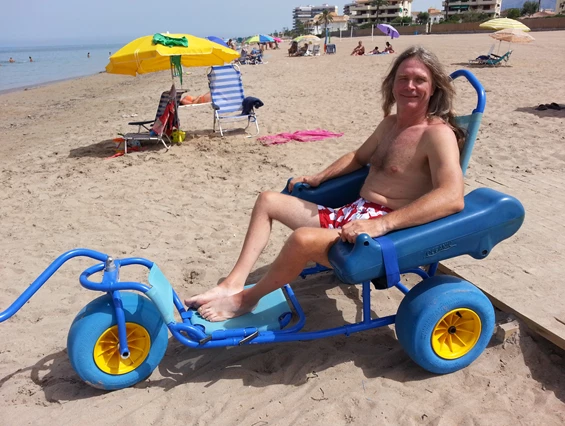 Rollstuhl-Urlaub: Einmal den Strand erleben, nur 4 km entfernt  - Residencial Thomas A1-A4