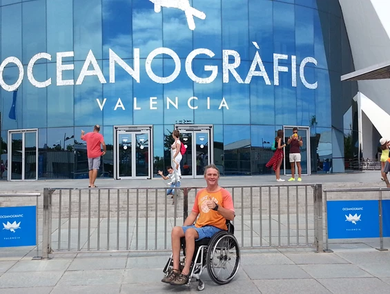 Rollstuhl-Urlaub: Meeresaquarium, Valencia - Residencial Thomas A1-A4
