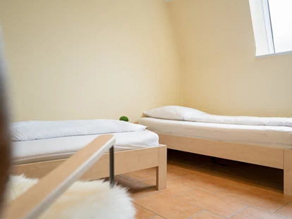 Rollstuhlgerechte Unterkunft - Schlafzimmer 2 - Appartement Sorgenlos in Grömitz