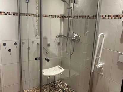 Rollstuhlgerechte Unterkunft - Dusche - Appartement Sorgenlos in Grömitz
