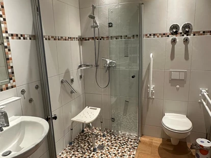 Rollstuhlgerechte Unterkunft - Dusche - Appartement Sorgenlos in Grömitz