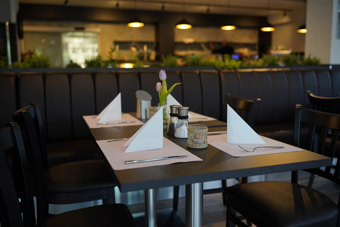 Rollstuhl-Urlaub: Restaurant Im Quartier - Gandersheimer Boardinghouse