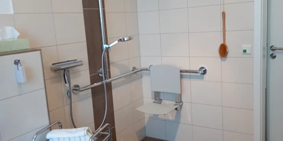 Rollstuhlgerechte Unterkunft - Unterkunftsart: Ferienhaus - Badezimmer EG - Ferienhaus "Am Dombogen" Xanten