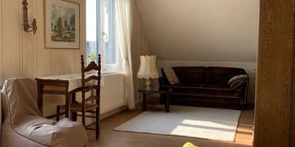 Rollstuhlgerechte Unterkunft - Unterkunftsart: Ferienhaus - Schlafzimmer 1.OG mit Schlafcouch - Ferienhaus "Am Dombogen" Xanten
