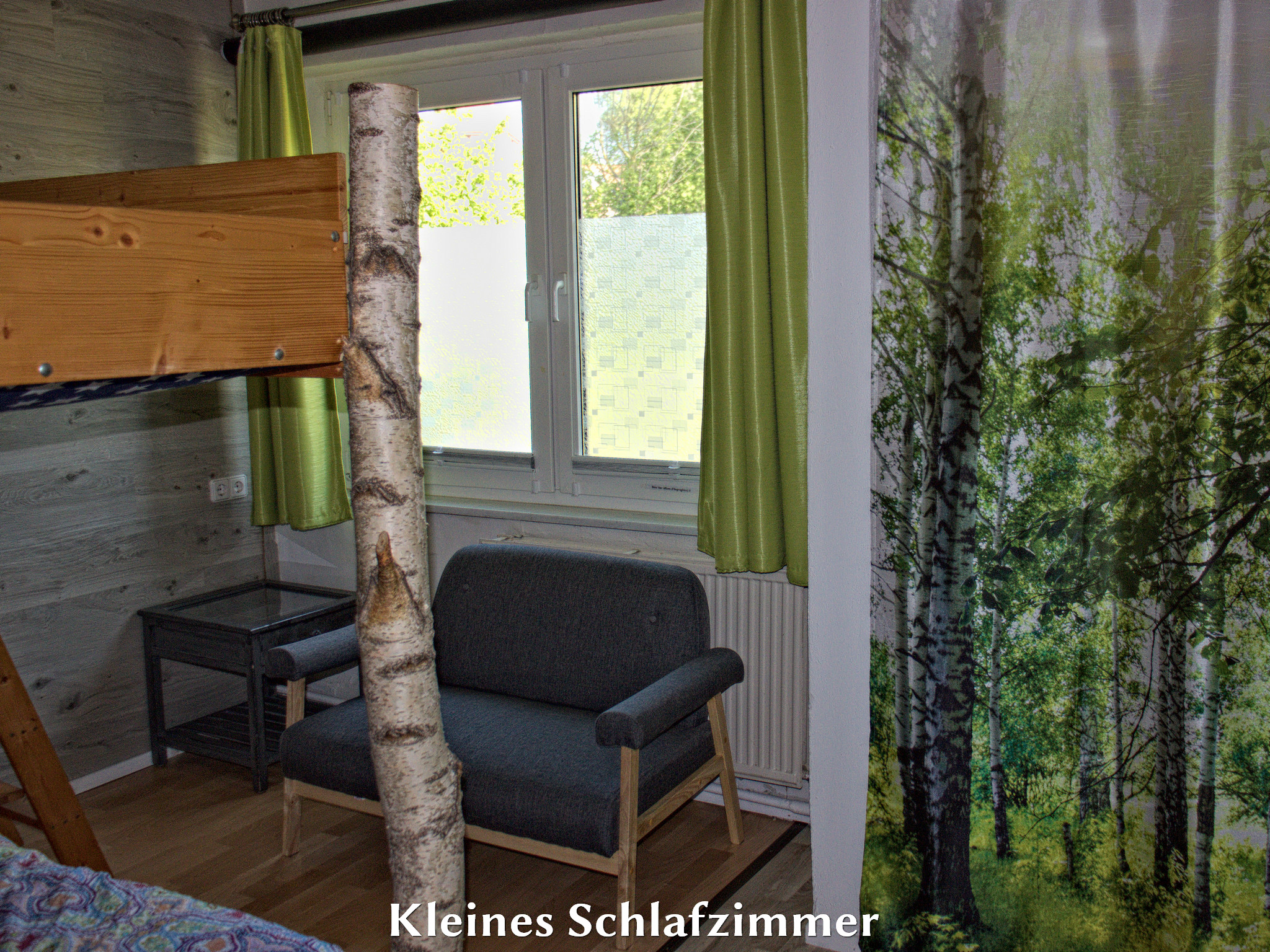 Rollstuhl-Urlaub: kleines Schlafzimmer - Barrierefreie Ferienwohnung Godhans