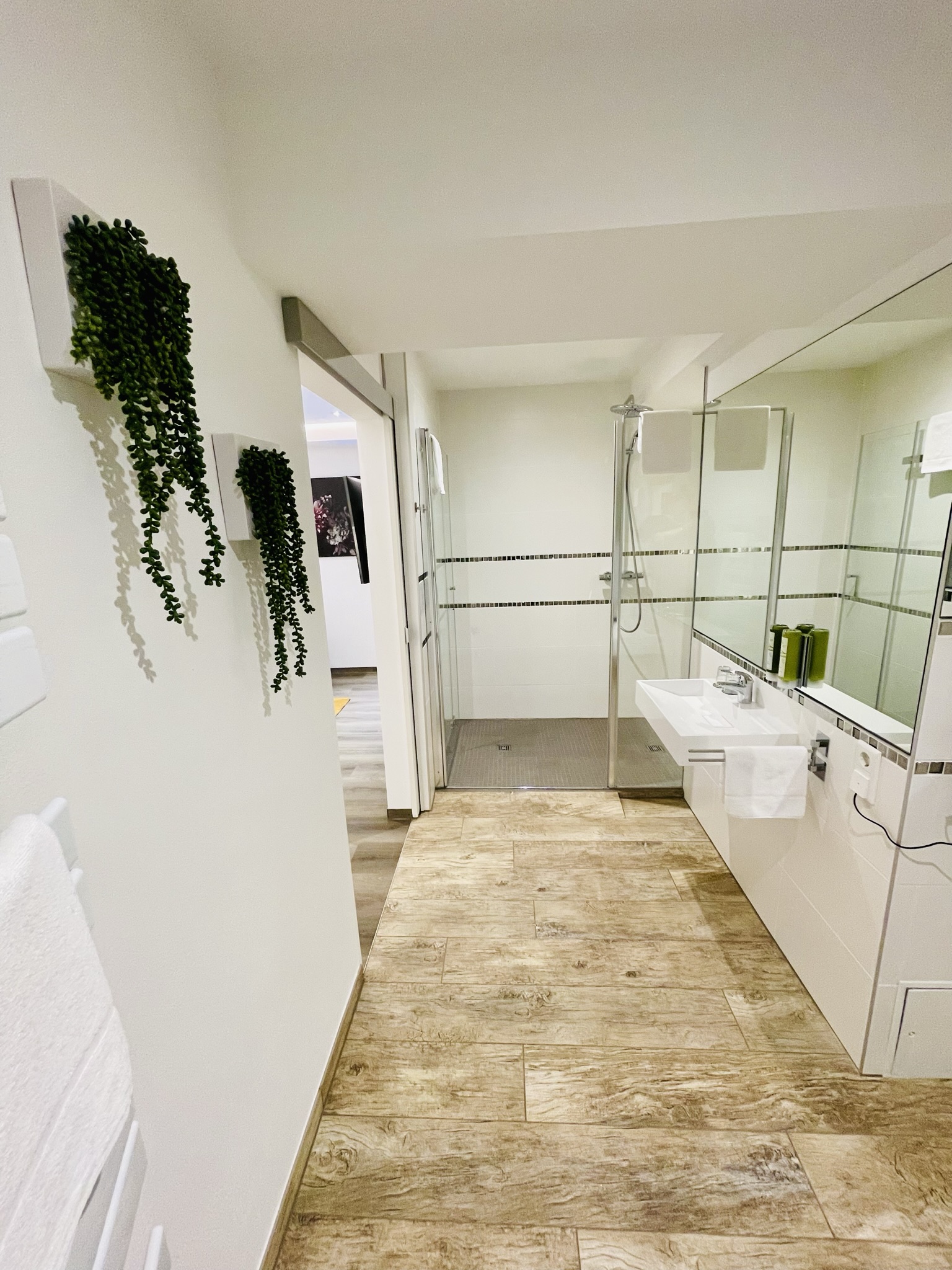 Rollstuhl-Urlaub: Badezimmer - Hotel am Schloss GmbH & Co. KG