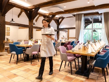 Rollstuhl-Urlaub: Restaurant - Biohotel Wildland