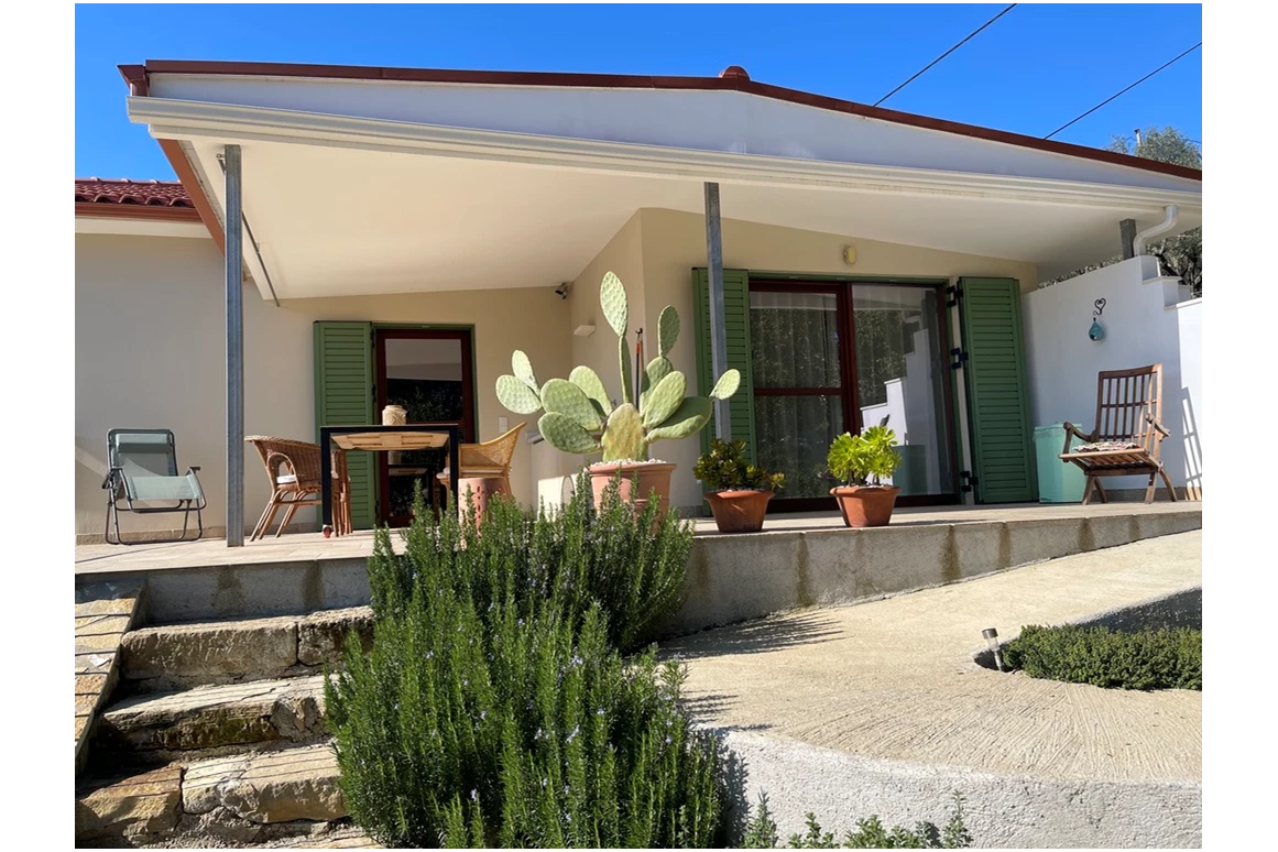 Rollstuhl-Urlaub: Ost-/Südterrasse  - Ferienhaus Spiti Eleni