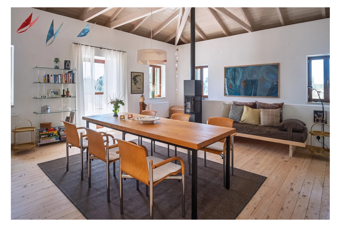 Rollstuhl-Urlaub: Wohn-/Essbereich im Obergeschoss - Ferienhaus Spiti Eleni
