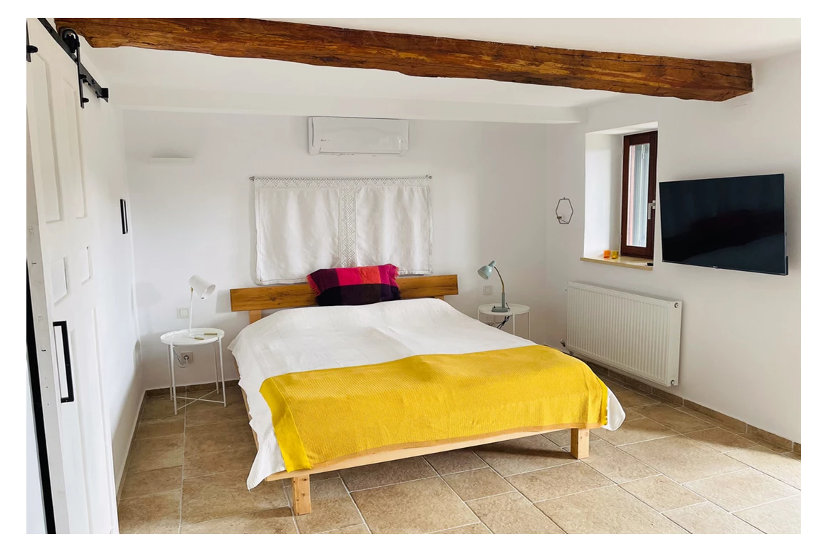 Rollstuhl-Urlaub: Schlafbereich im Untergeschoss - Ferienhaus Spiti Eleni