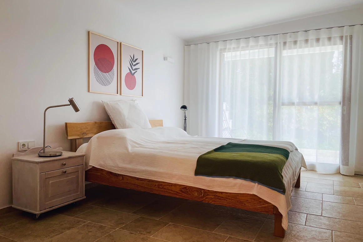 Rollstuhl-Urlaub: Schlafbereich Obergeschoss - Ferienhaus Spiti Eleni