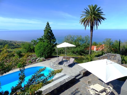 Rollstuhlgerechte Unterkunft - Unterkunftsart: Ferienhaus - Pool und Terrasse - Villa Atlantico mit beheiztem Pool und barrierefreiem Eingang