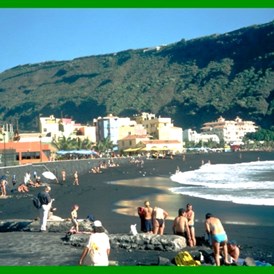 Rollstuhl-Urlaub: Strand und Promenade von Puerto Tazacorte - Villa Atlantico mit beheiztem Pool und barrierefreiem Eingang
