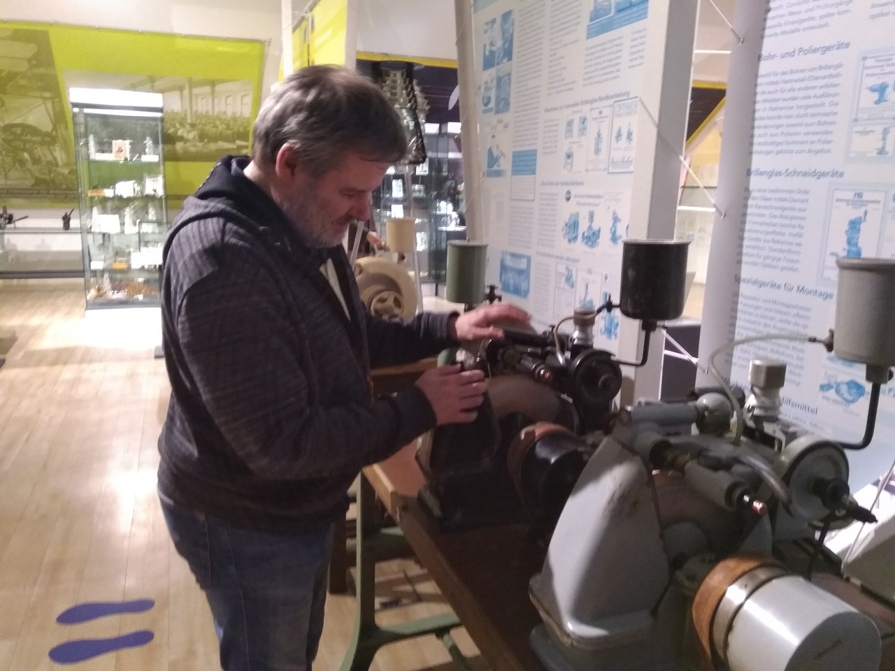 Ferienhaus "Milchstraße" im Natur- und Sternenpark Westhavelland Ausflugsziele speziell für Rollstuhlfahrer Optik-Museum Rathenow