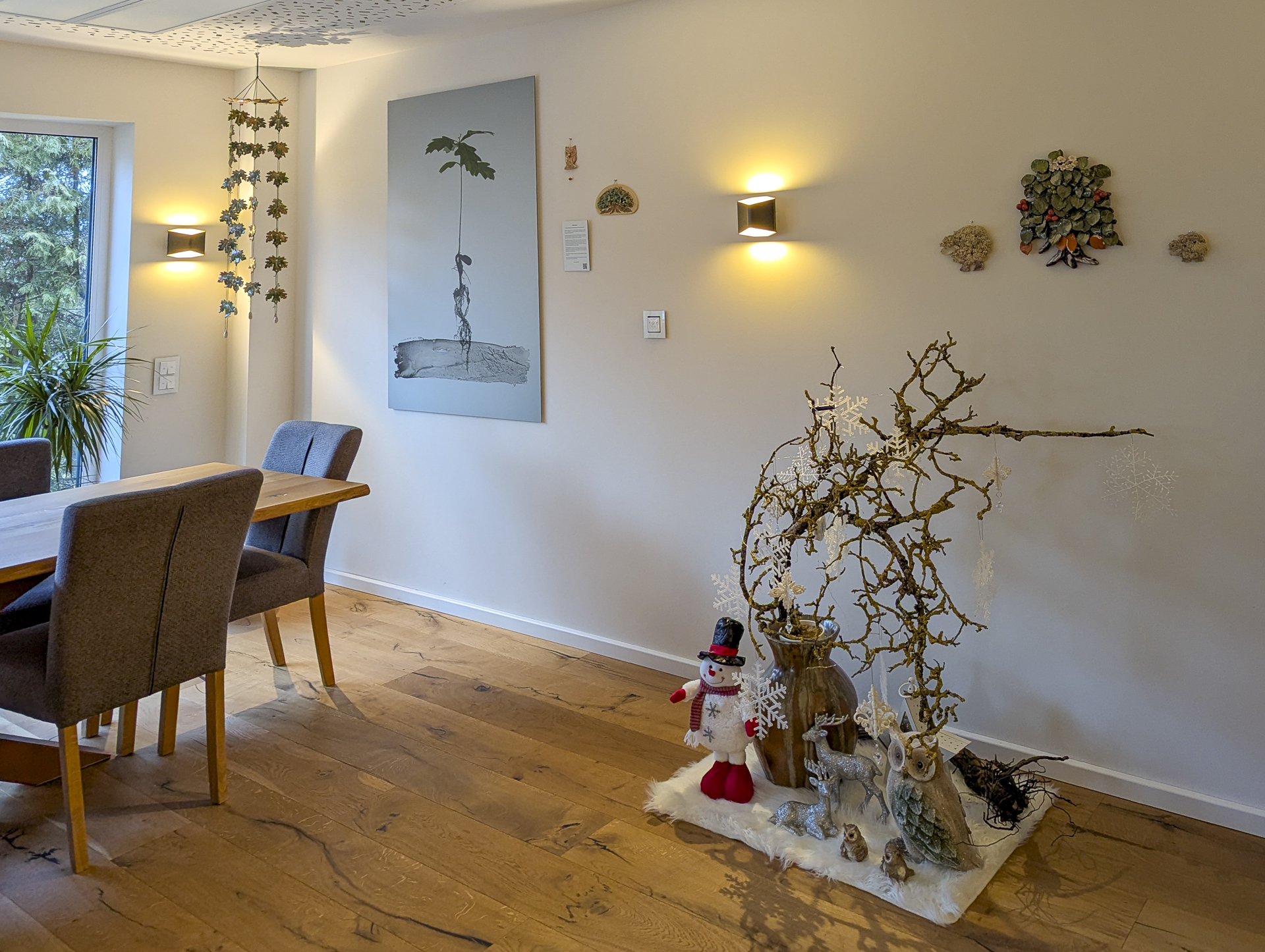 Rollstuhl-Urlaub: Auch im Winter immer eine Reise Wert - auch dank kuscheliger Wärme der Fußbodenheizung und der liebevollen Weihnachtsdeko im gesamten Haus  - Gutshof Roggow bei Güstrow