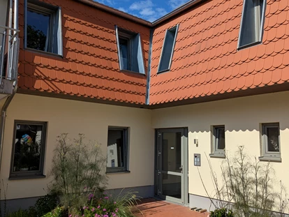 Rollstuhlgerechte Unterkunft - Pflegebett - Gutshof Roggow bei Güstrow
