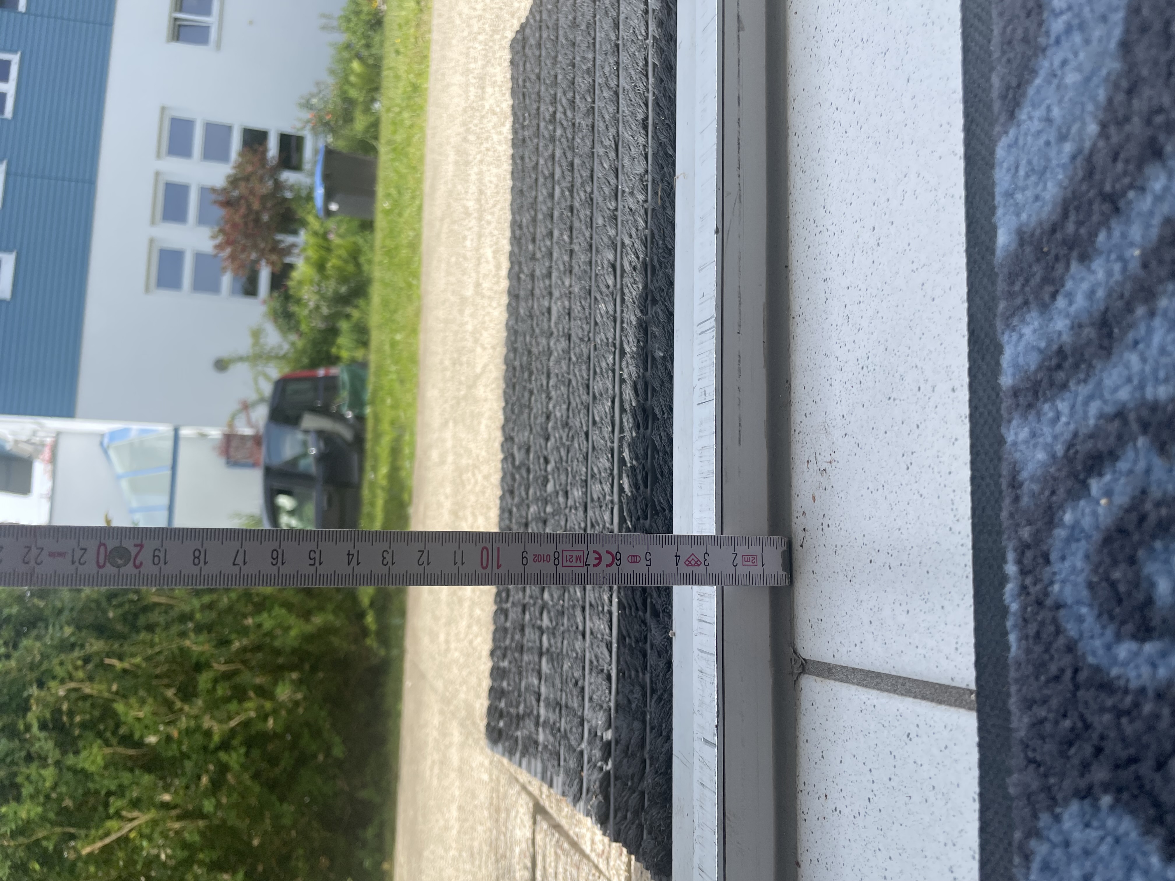 Rollstuhl-Urlaub: Eingang zur Wohnung . Absatz 2,5cm - FeWo Seewind barrierefrei Überlingen am Bodensee