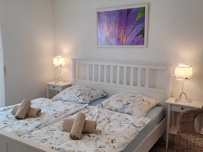 Rollstuhlgerechte Unterkunft - Bett 1,80m breit - FeWo Seewind barrierefrei Überlingen am Bodensee