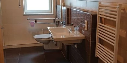 Rollstuhlgerechte Unterkunft - Pastetten - Waschbecken - Ferienwohnung Werner Bad Aibling