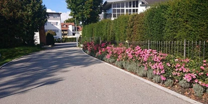 Rollstuhlgerechte Unterkunft - Pastetten - Weg zum Gebäude - Ferienwohnung Werner Bad Aibling