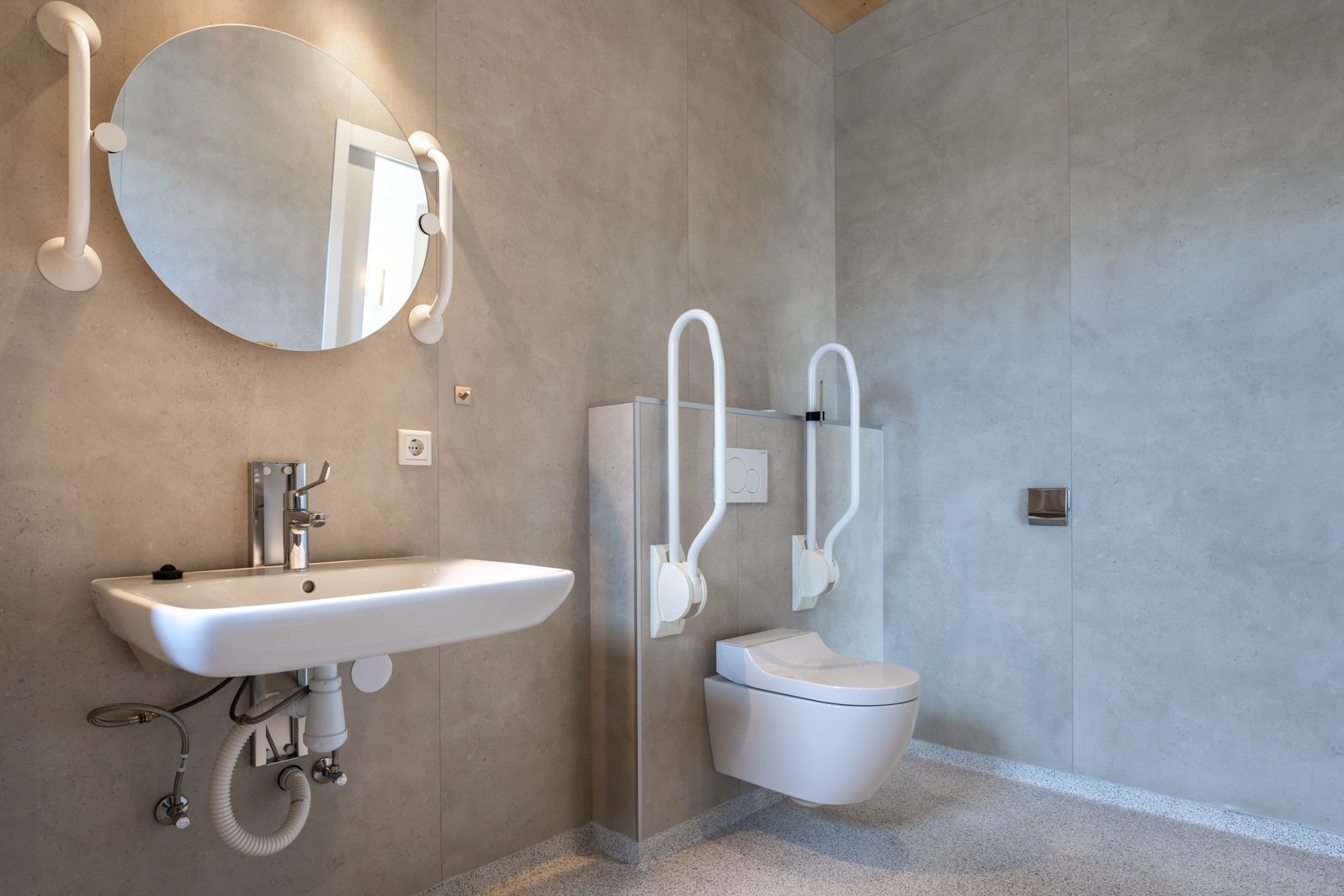 Rollstuhl-Urlaub: En-suite behindertengerechtes Badezimmer - Landgoed Oud Bommenede