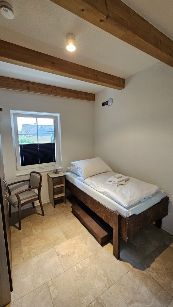 Rollstuhl-Urlaub: Einzelzimmer - Stiftung Friedrich Wilhelm und Monika Kertz - Haus 2