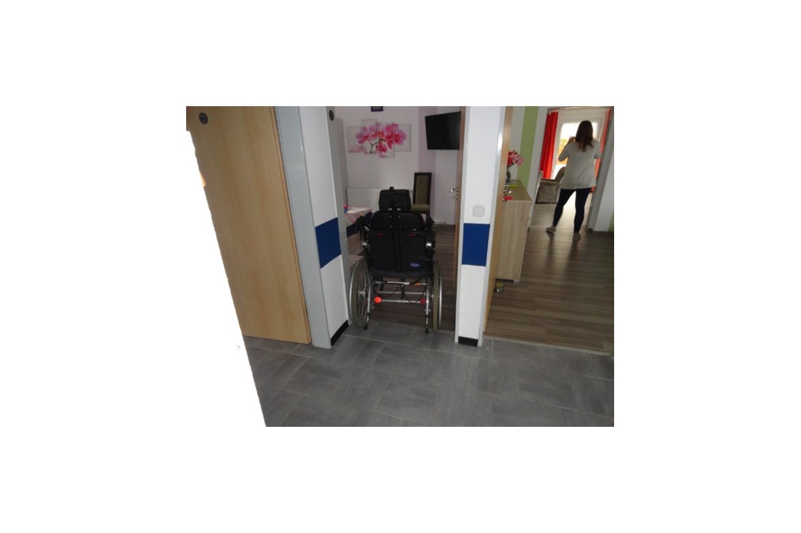 Rollstuhl-Urlaub: Alle Türen sind breit genug für einen Urlaub mit Rollstuhl - Ferienhaus Amelsberg