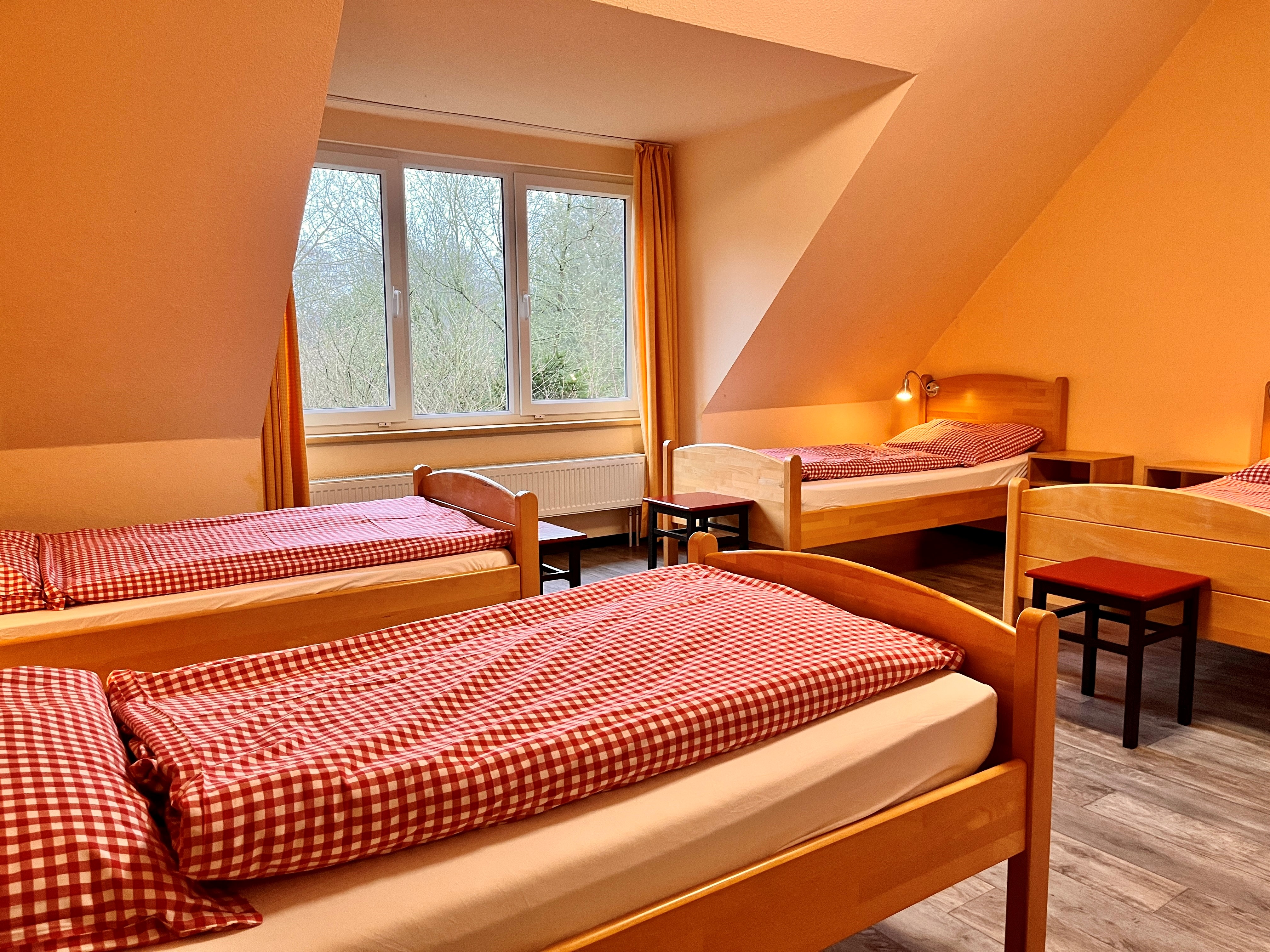 Rollstuhl-Urlaub: Mehrbettzimmer - Nordsee Jugendheim Delphin