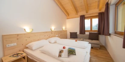 Rollstuhlgerechte Unterkunft - Unterkunftsart: Ferienhaus - SZ OG und EG - Villa Mandl bei Zell am See Pool Sauna Hunde erl. Rollstuhlgängig