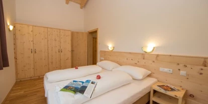 Rollstuhlgerechte Unterkunft - Unterkunftsart: Ferienhaus - SZ OG und EG - Villa Mandl bei Zell am See Pool Sauna Hunde erl. Rollstuhlgängig