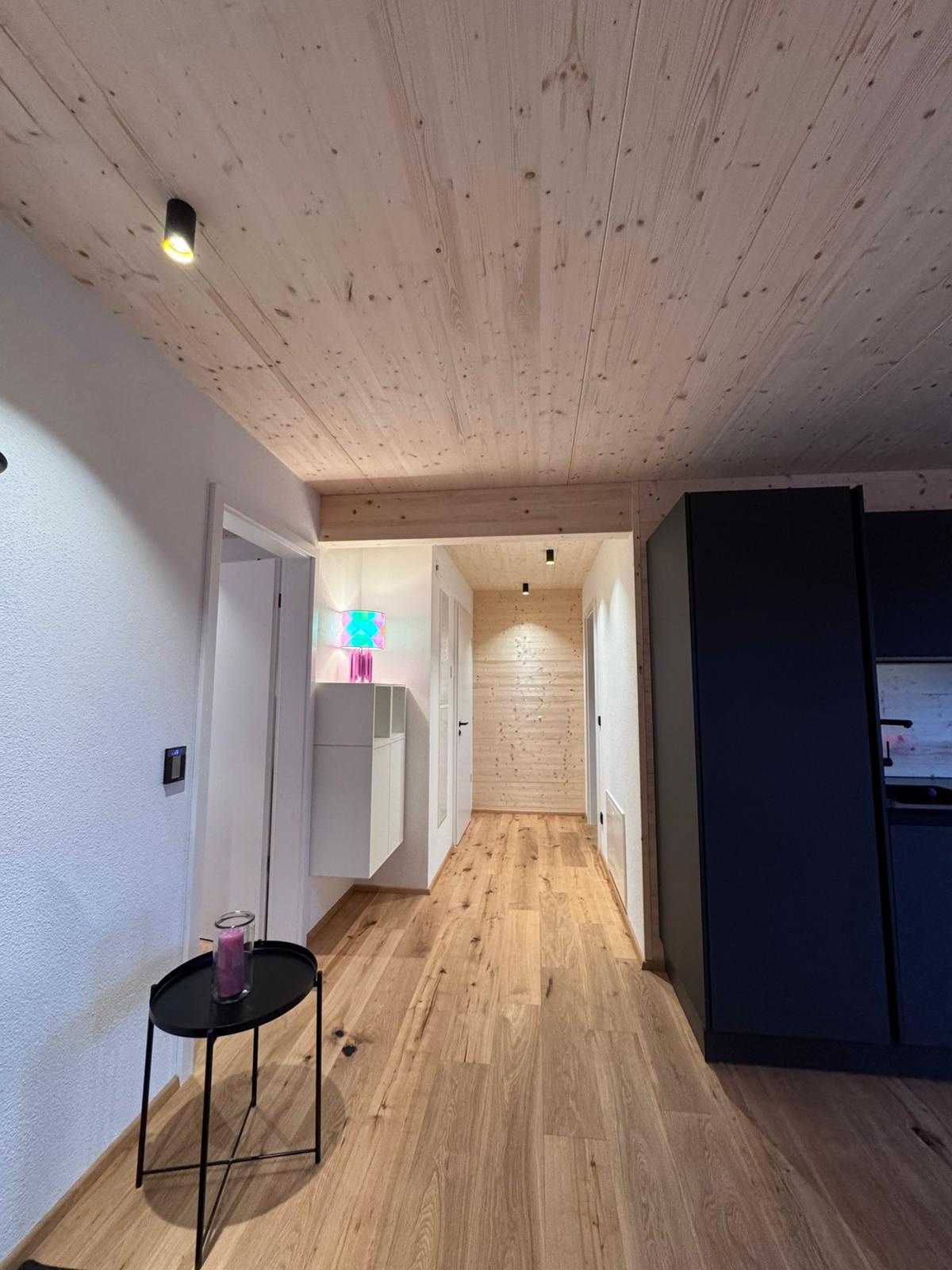 Rollstuhl-Urlaub: Flur - Rosenhof Pfingstrose