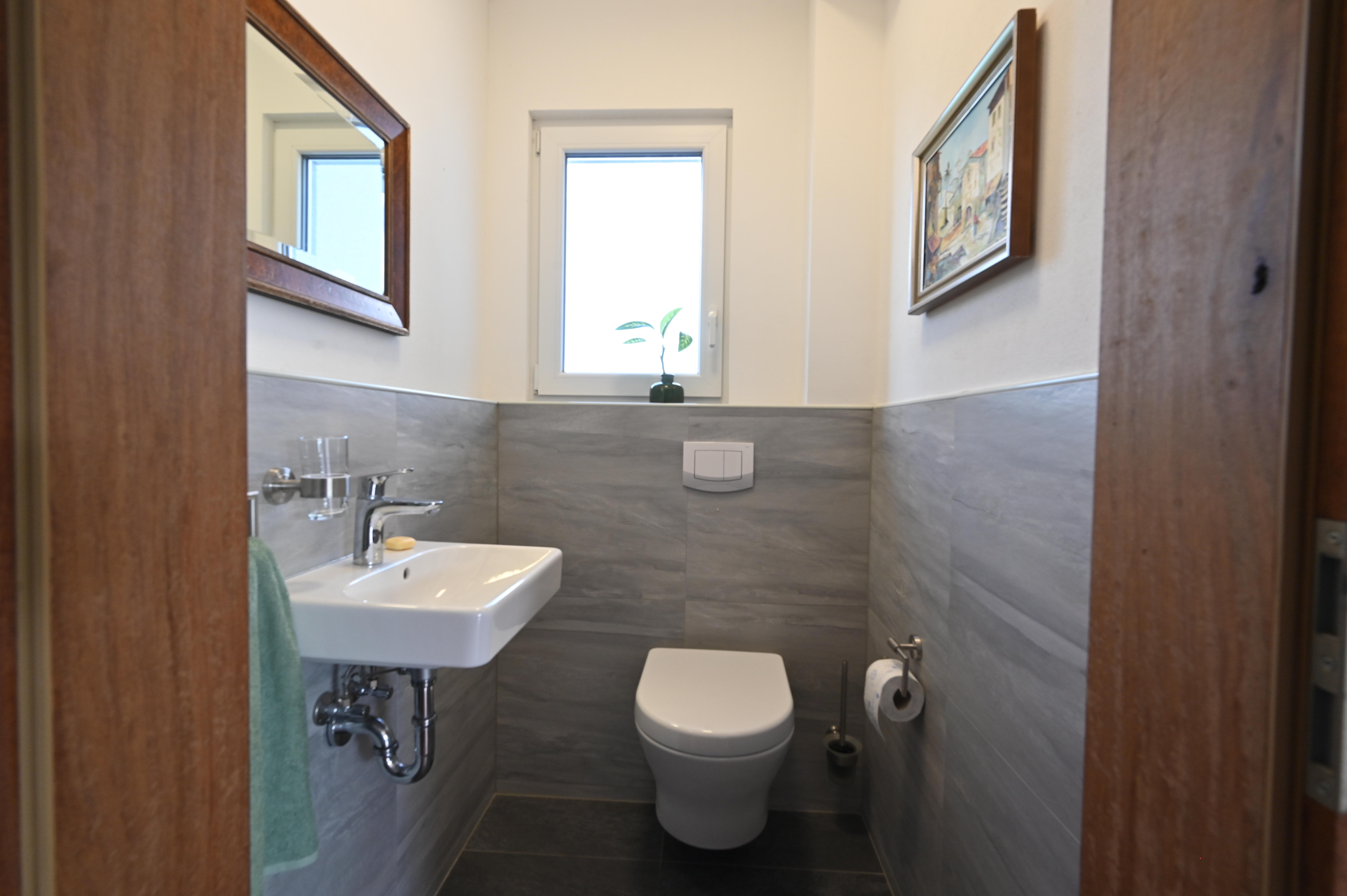 Rollstuhl-Urlaub: WC - Türmel - Barrierefreie und großzügige Premium-Ferienwohnung