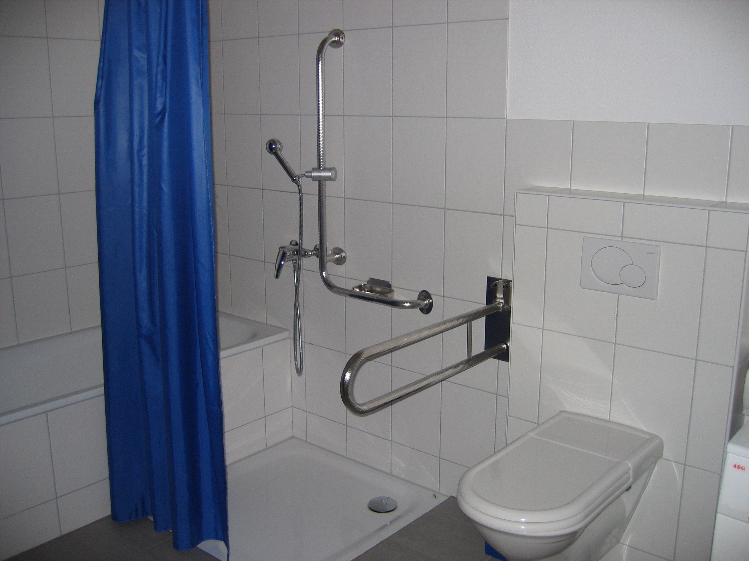 Rollstuhl-Urlaub: Badezimmer - Zum Frohsinn
