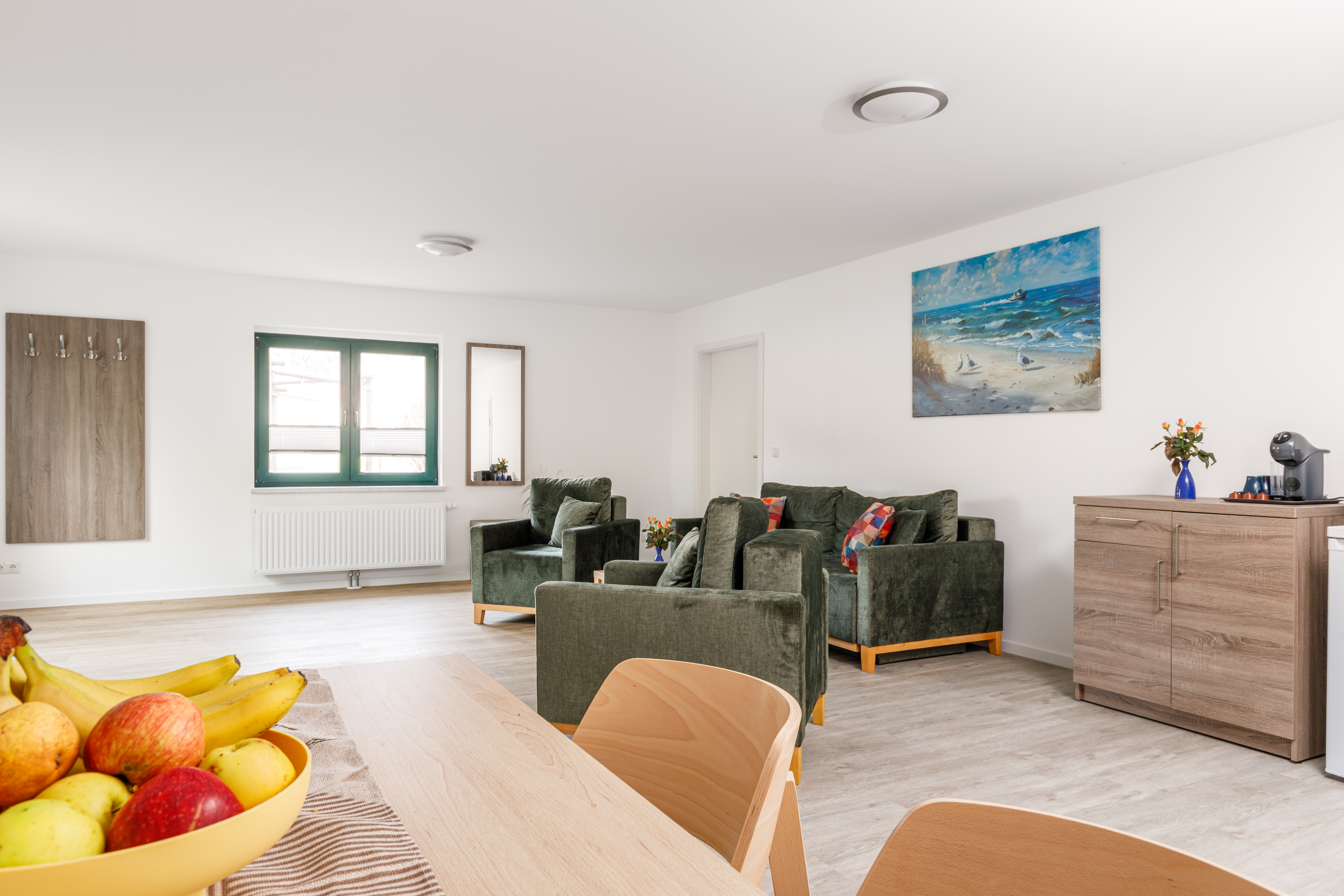 Rollstuhl-Urlaub: Essbereich - Feriendorf Strandgut - Appartement Dünenbude