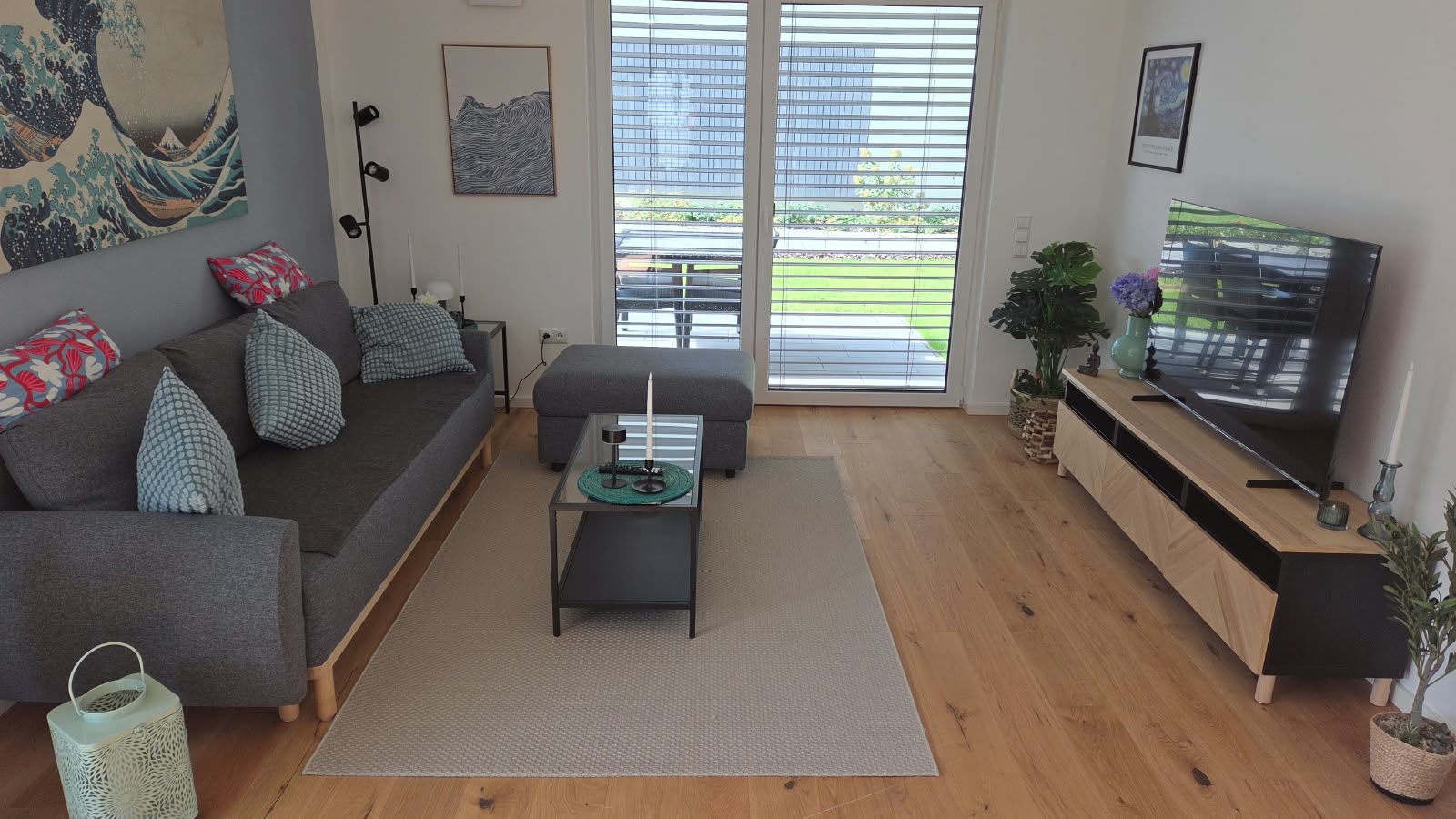 Rollstuhl-Urlaub: Ferienwohnung Eagle - Eazy Handicap - 50 Zoll Bildschirm - großzügige Wohncouch - kann auch als 5tes Bett verwendet werden. - Ferienwohnung Eagle