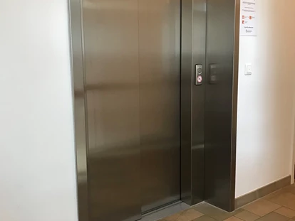 Rollstuhlgerechte Unterkunft - Unterkunftsart: Ferienhaus - Fahrstuhl - Appartement Sorgenfrei in Grömitz