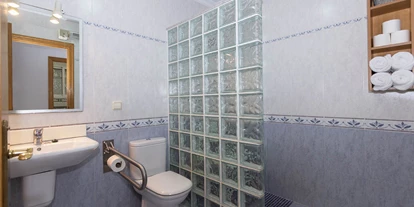 Rollstuhlgerechte Unterkunft - Unterkunftsart: Ferienhaus - casas adaptadas antonio collado