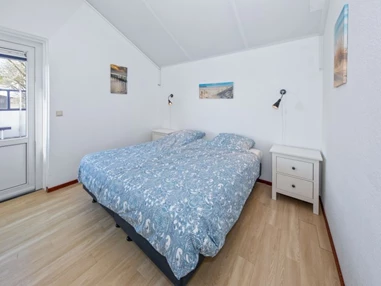 Rollstuhl-Urlaub: Doppelzimmer mit Doppelbett - Modestia Groepsverblijf Texel