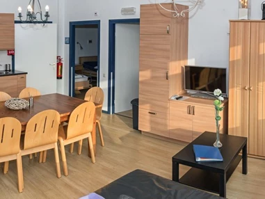 Rollstuhl-Urlaub: Wohnraum - Modestia Groepsverblijf Texel