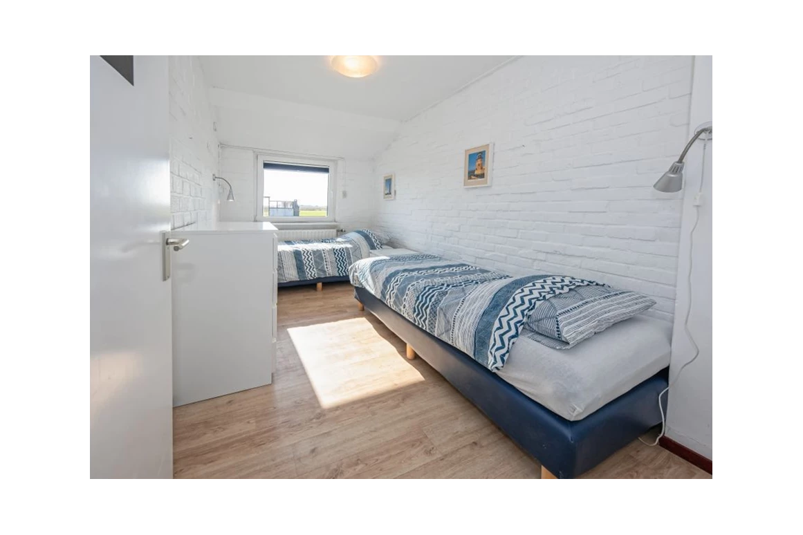 Rollstuhl-Urlaub: Doppelzimmer mit Einzelbetten - Modestia Groepsverblijf Texel