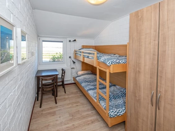Rollstuhl-Urlaub: Etagenbett beispielsweise für Betreuer oder Kinder - Modestia Groepsverblijf Texel