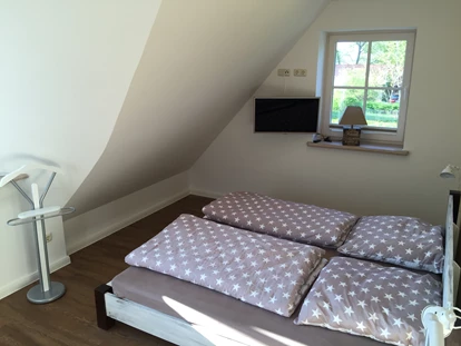 Rollstuhlgerechte Unterkunft - Unterkunftsart: Ferienhaus - Schlfzimmer 4 im Obergeschoß - Ferienhaus“Rügen-Traum“ für bis zu 8 Personen auf Rügen