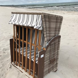 Rollstuhl-Urlaub: Impression am Strand auf Rügen - Ferienhaus“Rügen-Traum“ für bis zu 8 Personen auf Rügen