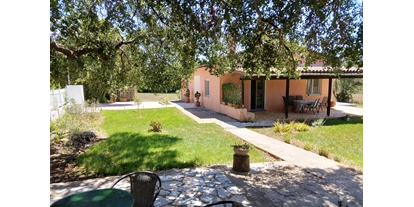 Rollstuhlgerechte Unterkunft - Unterkunftsart: Ferienhaus - Joleni Cottage mit großem Garten - Joleni Cottage