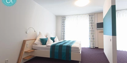 Rollstuhlgerechte Unterkunft - Pastetten - 100% barrierefreies Doppelzimmer - 100 % barrierefreies Hotel Lichtblick in Münchner Umgebung