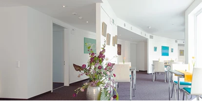 Rollstuhlgerechte Unterkunft - Pastetten - Barrierefreies, ländliches Hotel in der Münchener Umgebung - 100 % barrierefreies Hotel Lichtblick in Münchner Umgebung