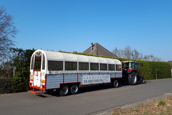 Rollstuhl-Urlaub: Planwagen auf  Landgoed de Biestheuvel - Landgoed de Biestheuvel